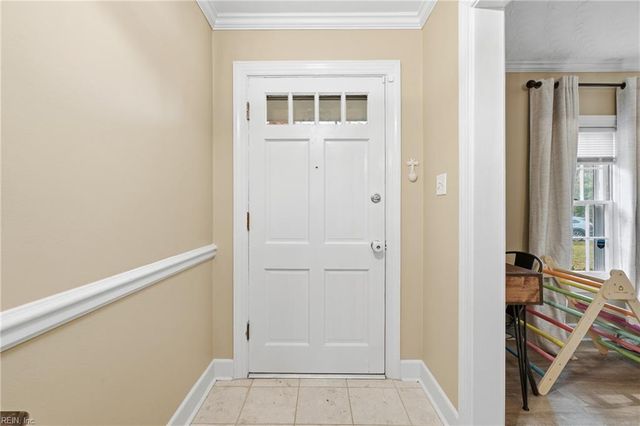 2400 River Oaks DR, Chesapeake, VA 23321