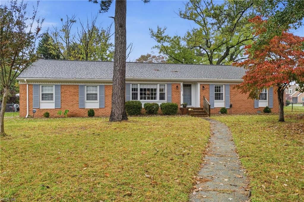 2400 River Oaks DR, Chesapeake, VA 23321