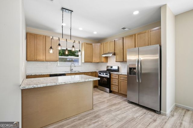 124 Johnson Street, Barnesville, GA 30204
