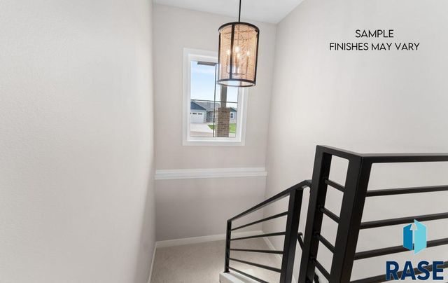 8040 E Norway Pine Trl Trail, Sioux Falls, SD 57110