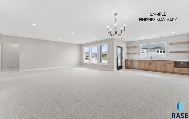 8040 E Norway Pine Trl Trail, Sioux Falls, SD 57110
