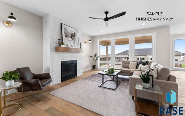 8040 E Norway Pine Trl Trail, Sioux Falls, SD 57110