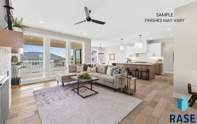 8040 E Norway Pine Trl Trail, Sioux Falls, SD 57110
