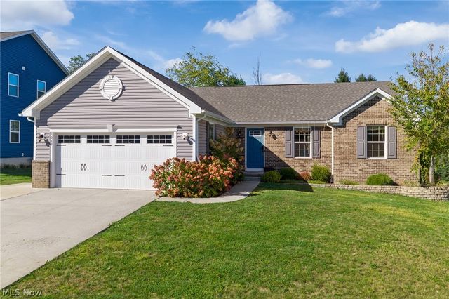 2049 W Woodland Drive, Akron, OH 44313
