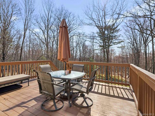 270 Ridgeview Road, Kerhonkson, NY 12446