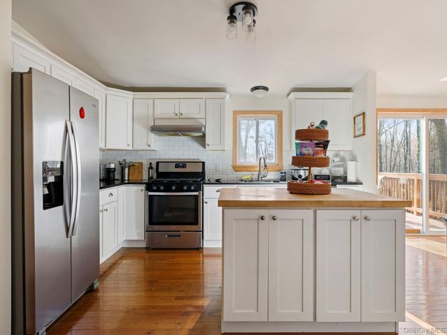 270 Ridgeview Road, Kerhonkson, NY 12446