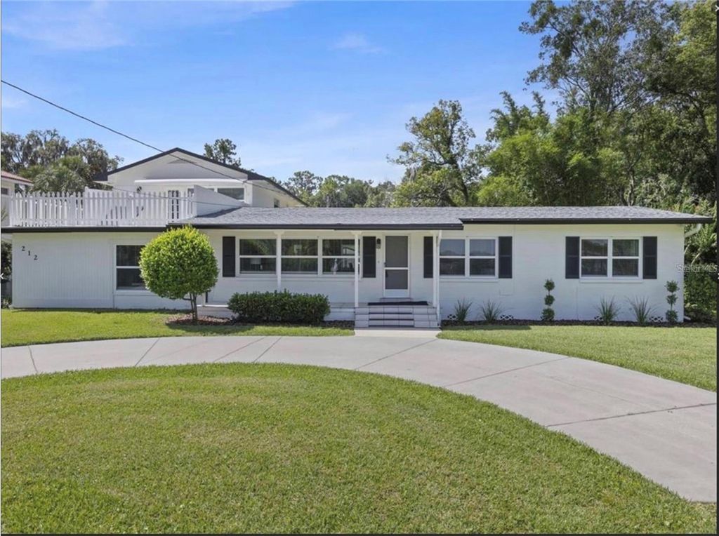 Image 1 of property listing at 212 W 1ST AVENUE, Windermere, FL 34786