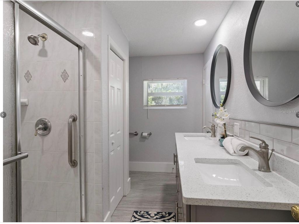 Image 13 of property listing at 212 W 1ST AVENUE, Windermere, FL 34786