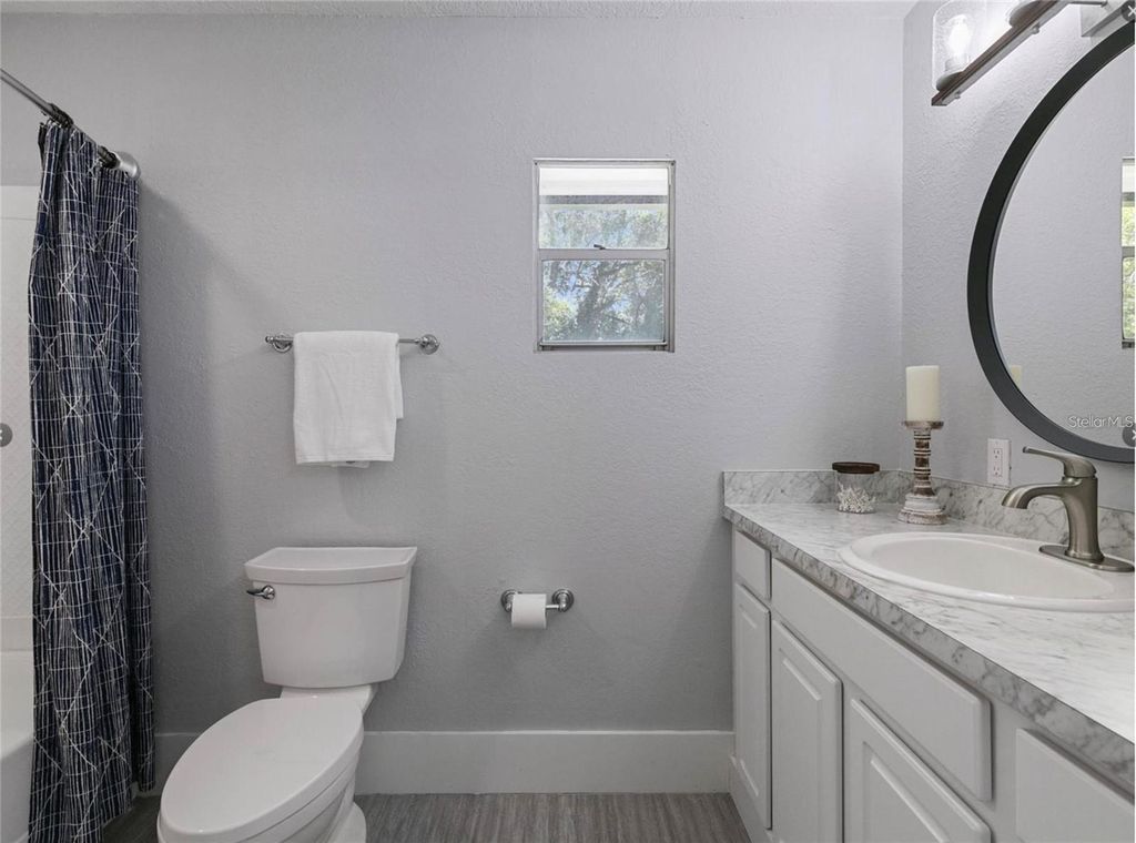 Image 10 of property listing at 212 W 1ST AVENUE, Windermere, FL 34786