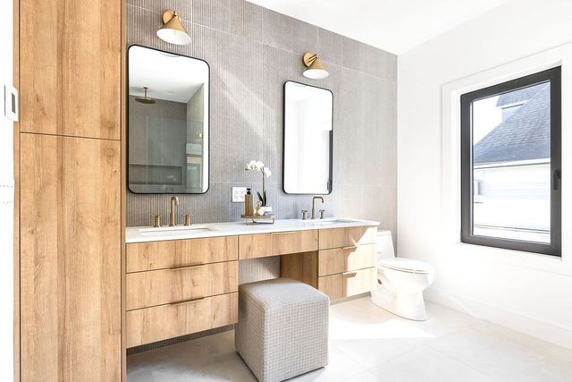 1597 Centre St., Newton, MA 02461