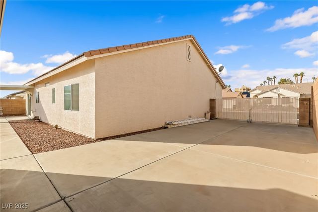 2926 Shimmering Bay Street, Laughlin, NV 89029