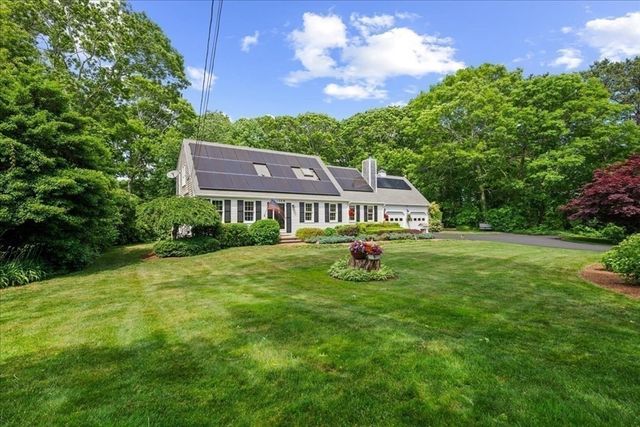 108 Marston Ave, Barnstable, MA 02647