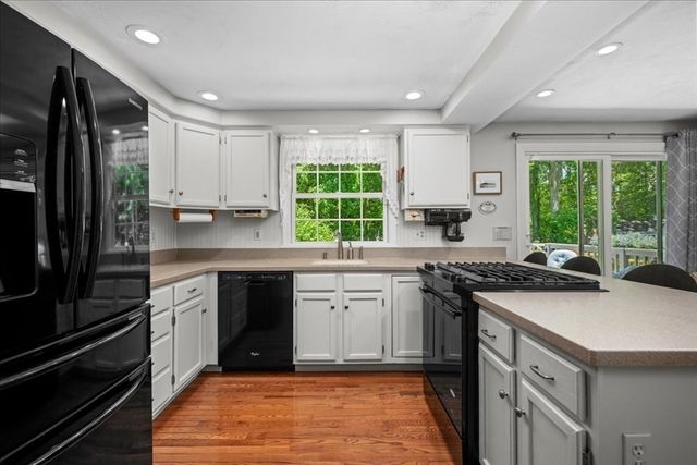 108 Marston Ave, Barnstable, MA 02647