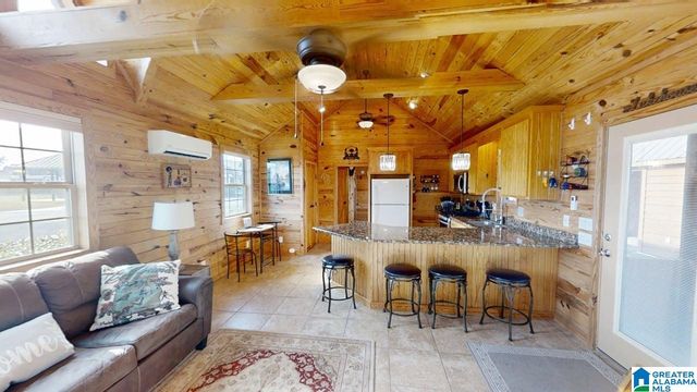 71 COUNTY ROAD 2031, Crane Hill, AL 35053