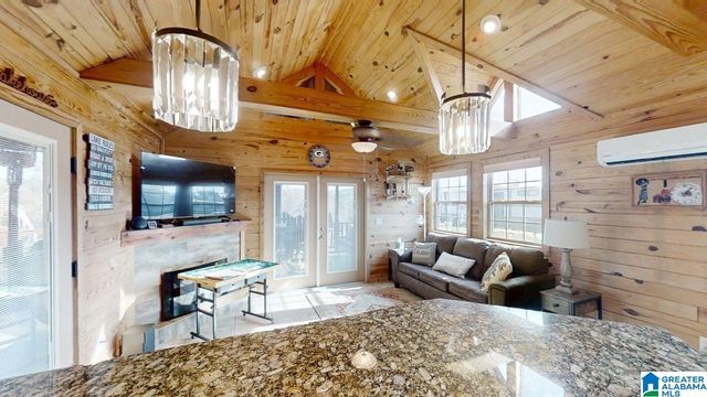 71 COUNTY ROAD 2031, Crane Hill, AL 35053