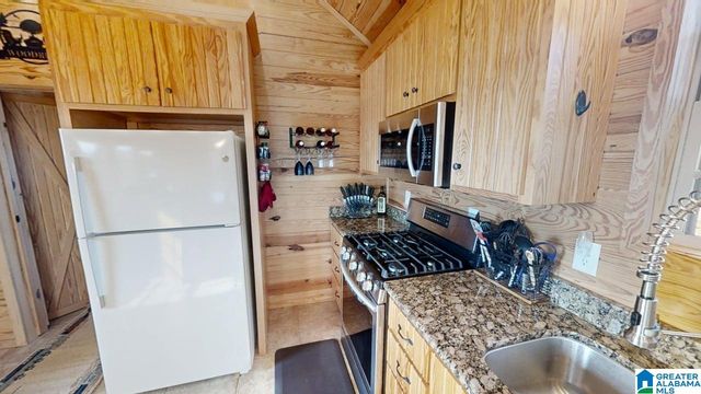 71 COUNTY ROAD 2031, Crane Hill, AL 35053