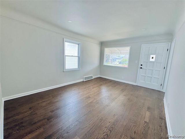 12796 Pullman Street, Southgate, MI 48195