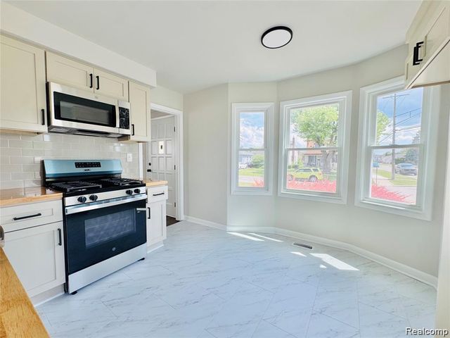 12796 Pullman Street, Southgate, MI 48195