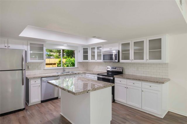 79 Maple Branch, Spring, TX 77380