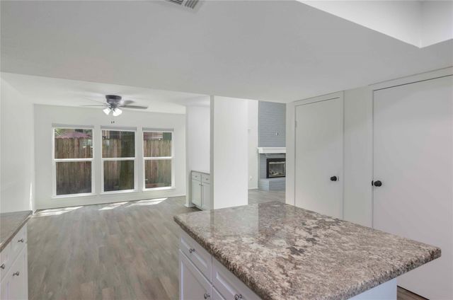 79 Maple Branch, Spring, TX 77380