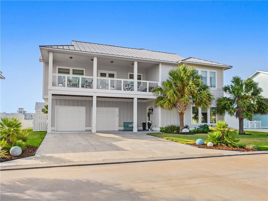 1010 Grand Cayman Ct, Rockport, TX 78382 — photo 2