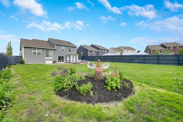 15174 Emory Circle, Apple Valley, MN 55124