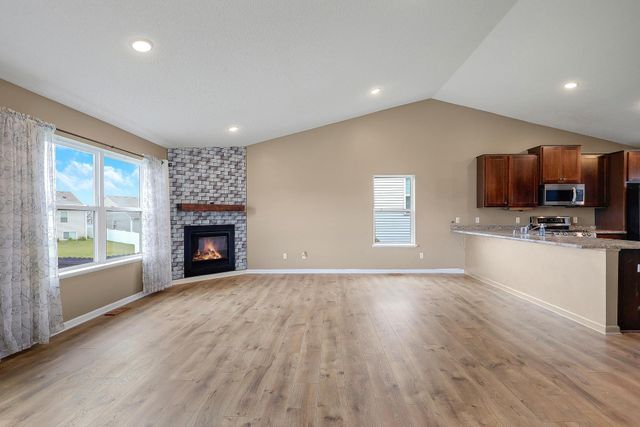 15174 Emory Circle, Apple Valley, MN 55124