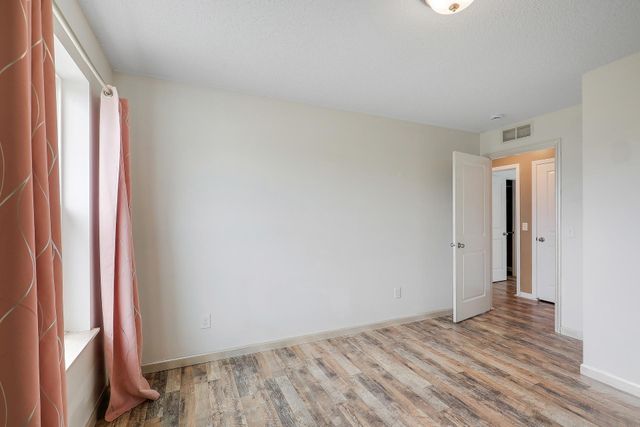 15174 Emory Circle, Apple Valley, MN 55124