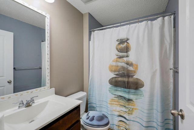 15174 Emory Circle, Apple Valley, MN 55124