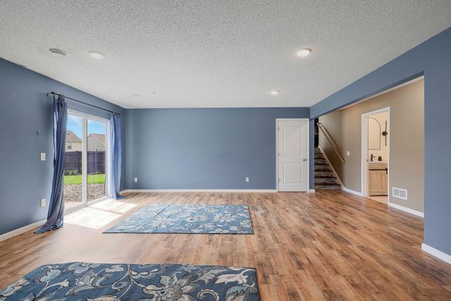 15174 Emory Circle, Apple Valley, MN 55124