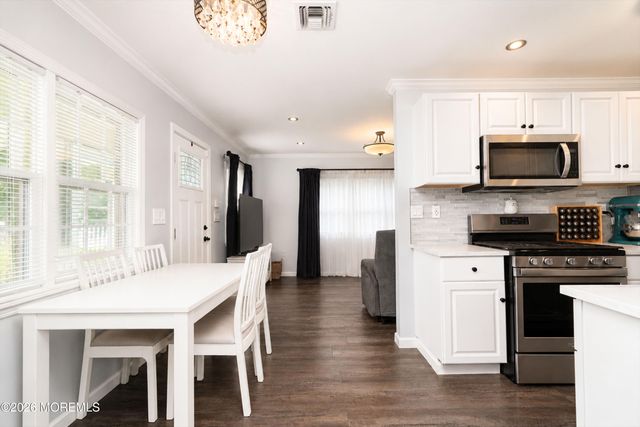 121 Seawood Drive, Keyport, NJ 07735