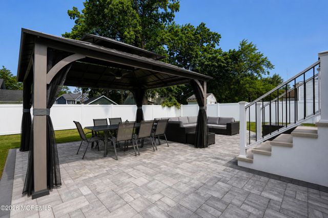 121 Seawood Drive, Keyport, NJ 07735