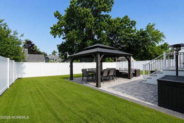 121 Seawood Drive, Keyport, NJ 07735