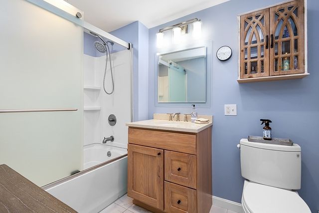 9 Lakeshore Dr, Norfolk, MA 02056