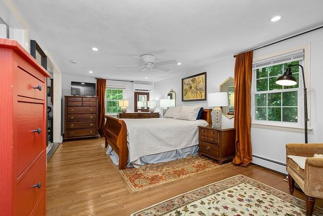 9 Lakeshore Dr, Norfolk, MA 02056