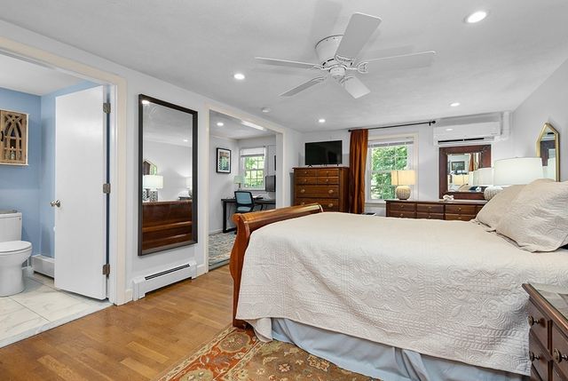 9 Lakeshore Dr, Norfolk, MA 02056