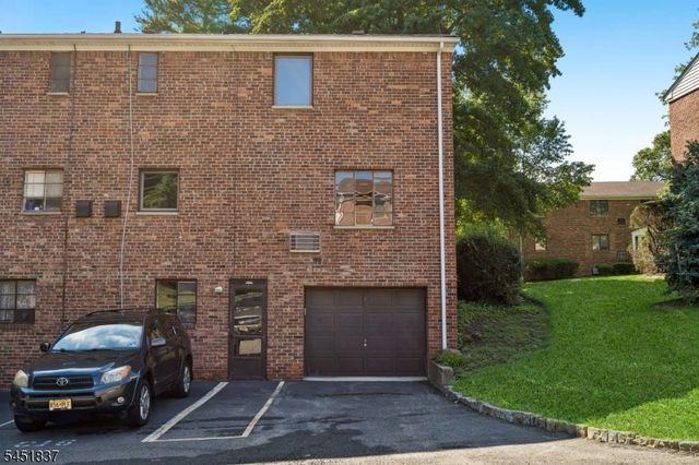 41 Troy Dr, Springfield Twp., NJ 07081
