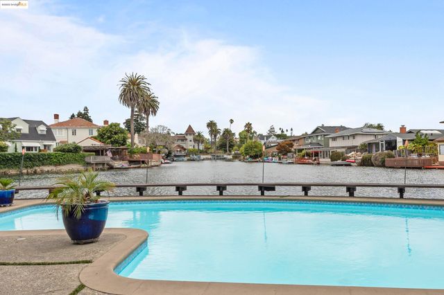 608 Fortress Isle, Alameda, CA 94501