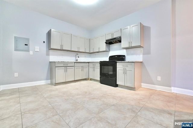 351 Mulberry Street, Newark, NJ 07102