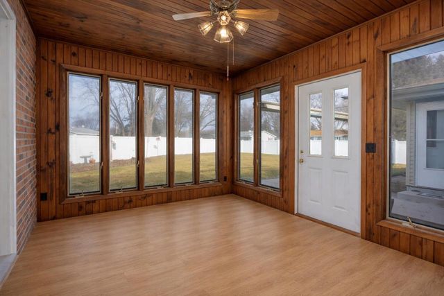 1913 Black Bridge Road, Janesville, WI 53545