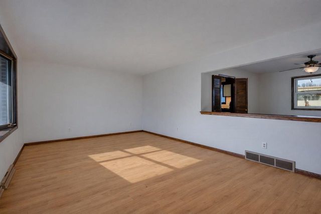 1913 Black Bridge Road, Janesville, WI 53545