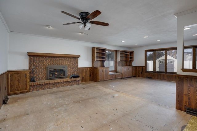 1913 Black Bridge Road, Janesville, WI 53545