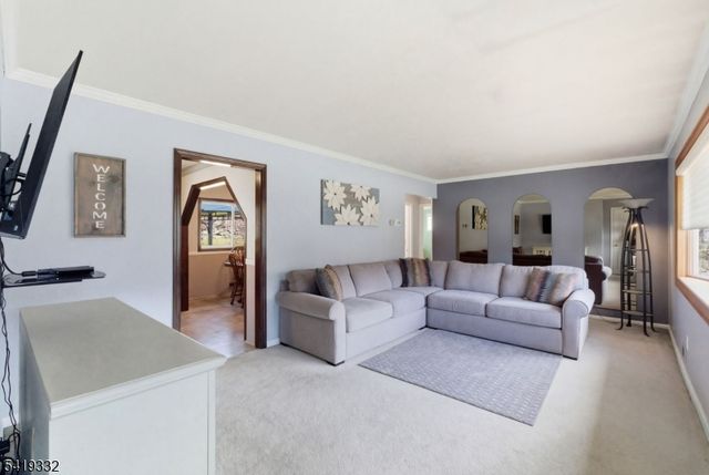 116 Rafkind Rd, Bloomingdale Boro, NJ 07403