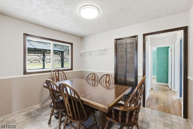 116 Rafkind Rd, Bloomingdale Boro, NJ 07403