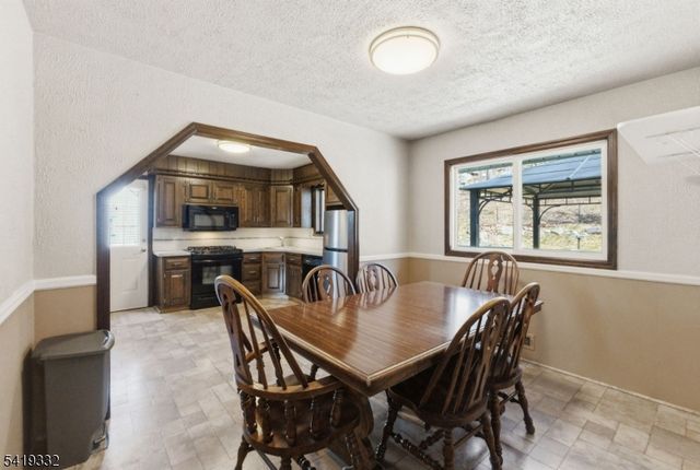 116 Rafkind Rd, Bloomingdale Boro, NJ 07403