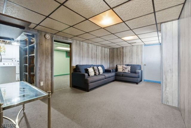 116 Rafkind Rd, Bloomingdale Boro, NJ 07403