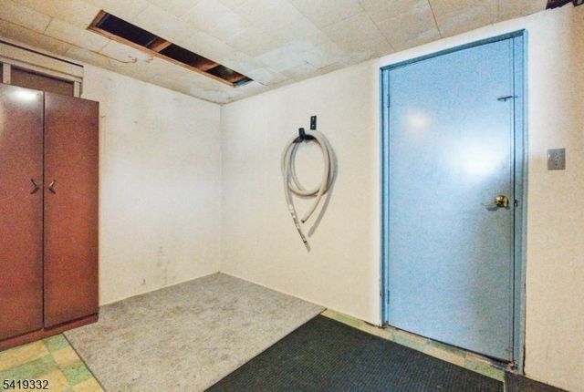 116 Rafkind Rd, Bloomingdale Boro, NJ 07403