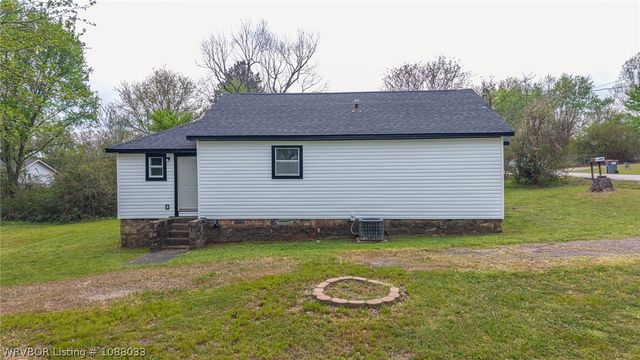 22 Fowler Street, Greenwood, AR 72936