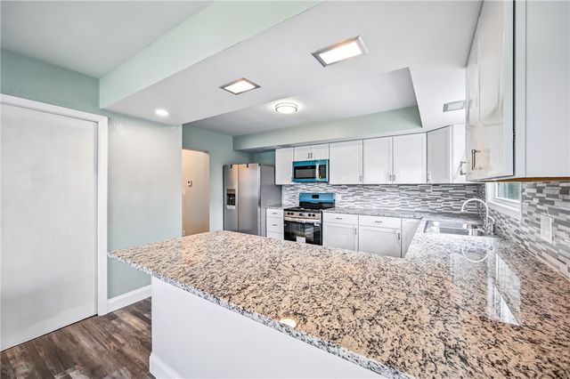 674 Deforest Court, Sharon, PA 16146