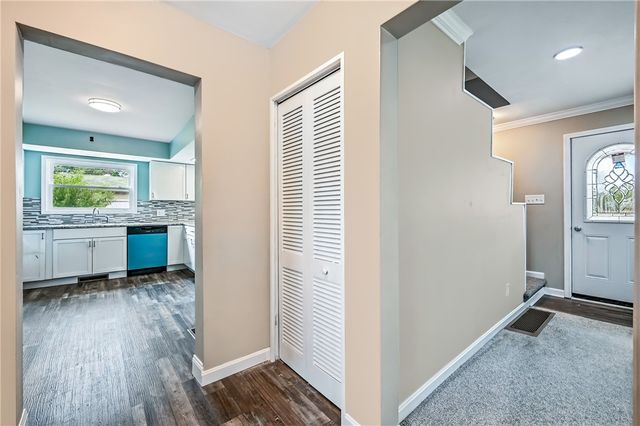 674 Deforest Court, Sharon, PA 16146